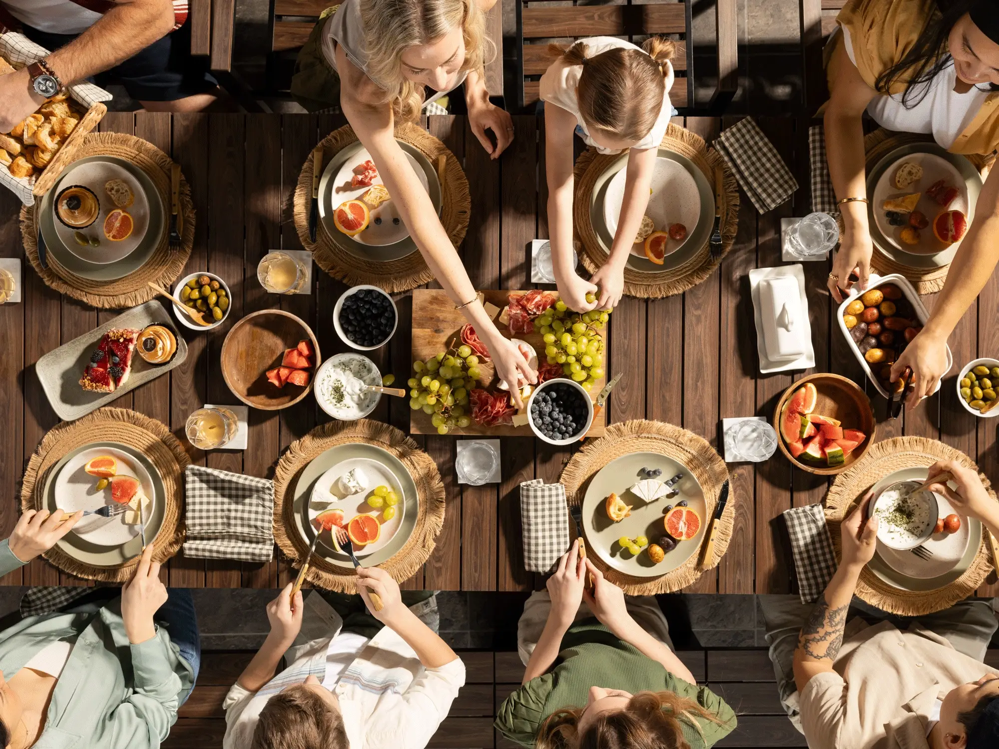 Outdoor Dining Set - The Family - Image 26