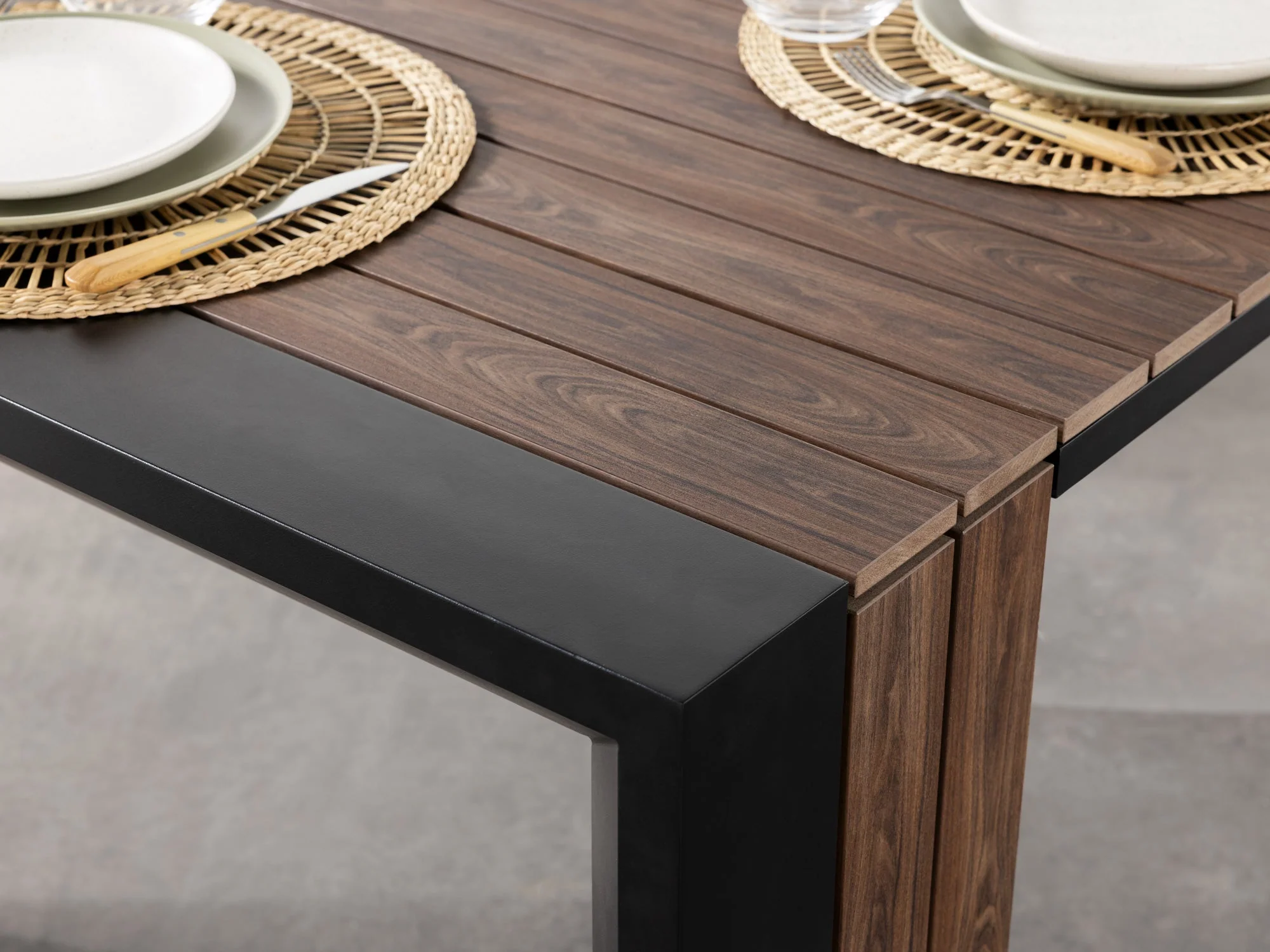 Outdoor Dining Set - The Family - Image 29